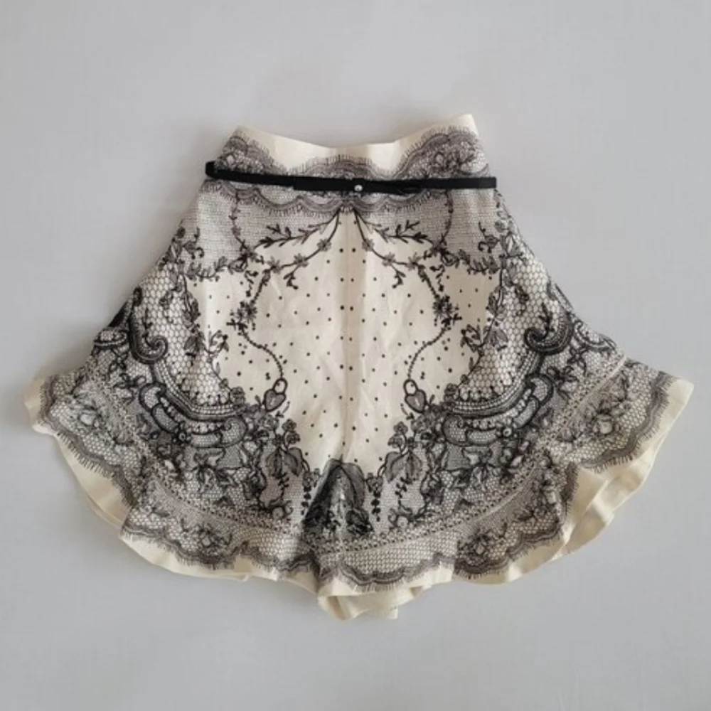ZIMMERMANN'Crush Flat Front Frill' shorts Size 2 USA M - Picture 5 of 5